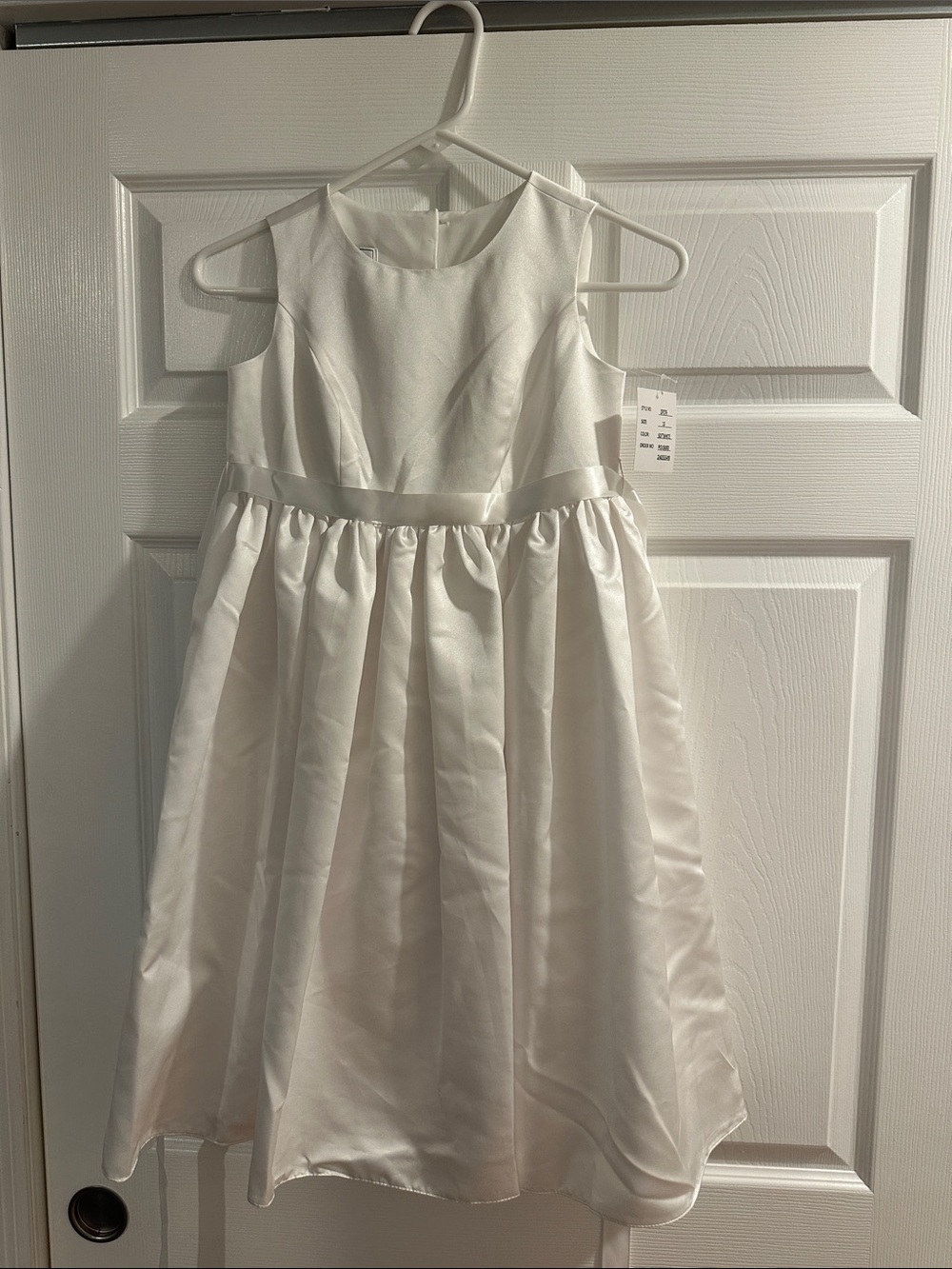 David's Bridal White Satin Girls' Formal Dress (Flower Girl or Communion) - Picture 1 of 4